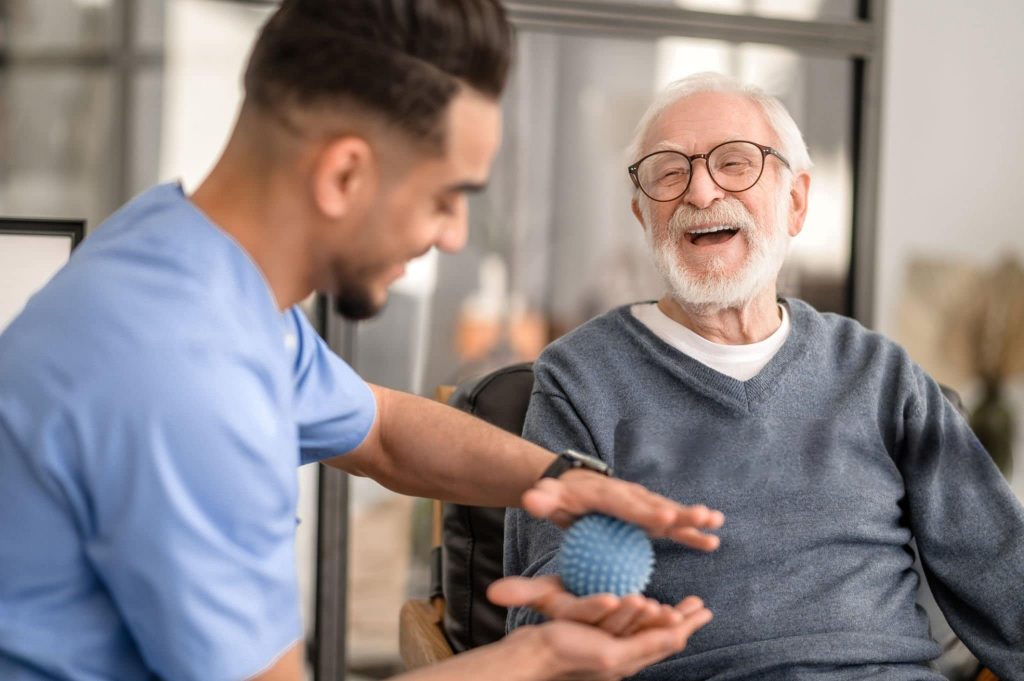 Pflegedienst Duisburg - Ferman Pflegedienst bei der Betreuung eines Seniorpatienten